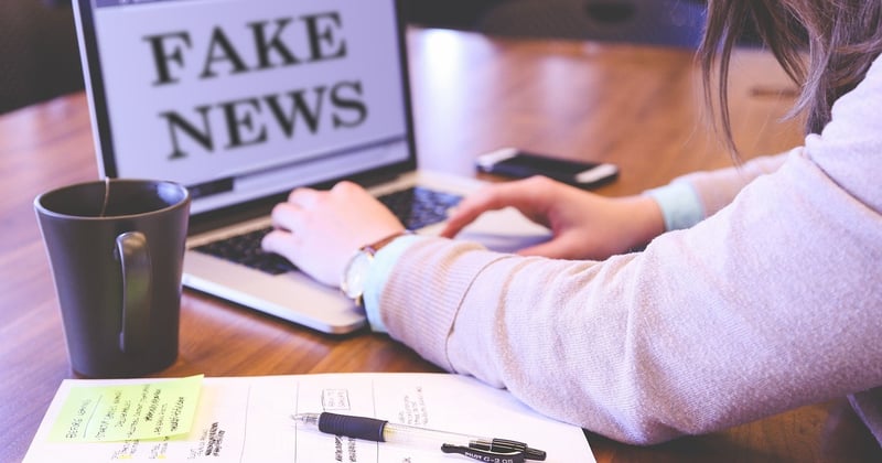Wie erkenne ich seriöse Nachrichtenquellen im Internet: 7 klare Warnsignale